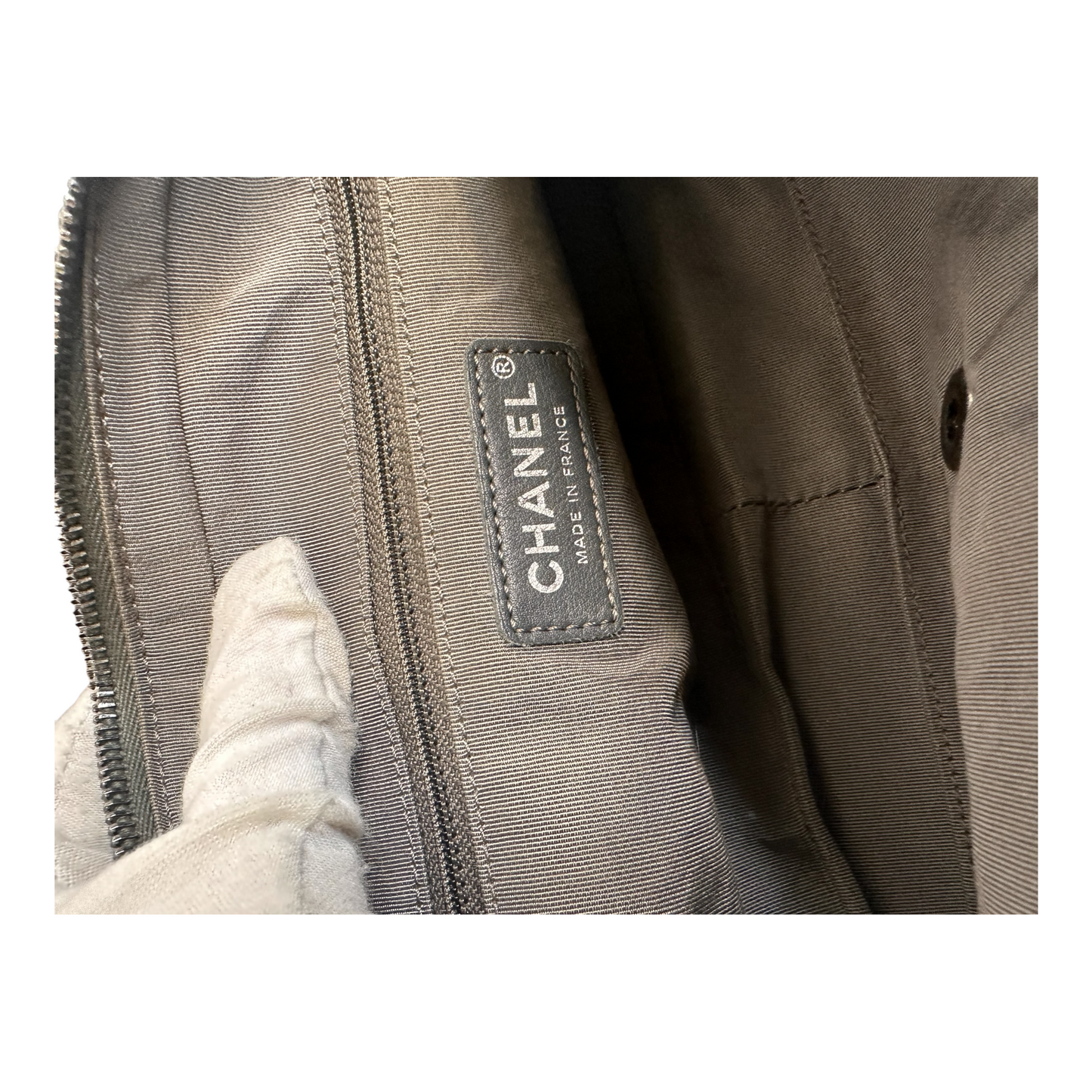 Chanel Metallic Calfskin Quilted Small Casual Rock Flap Silver