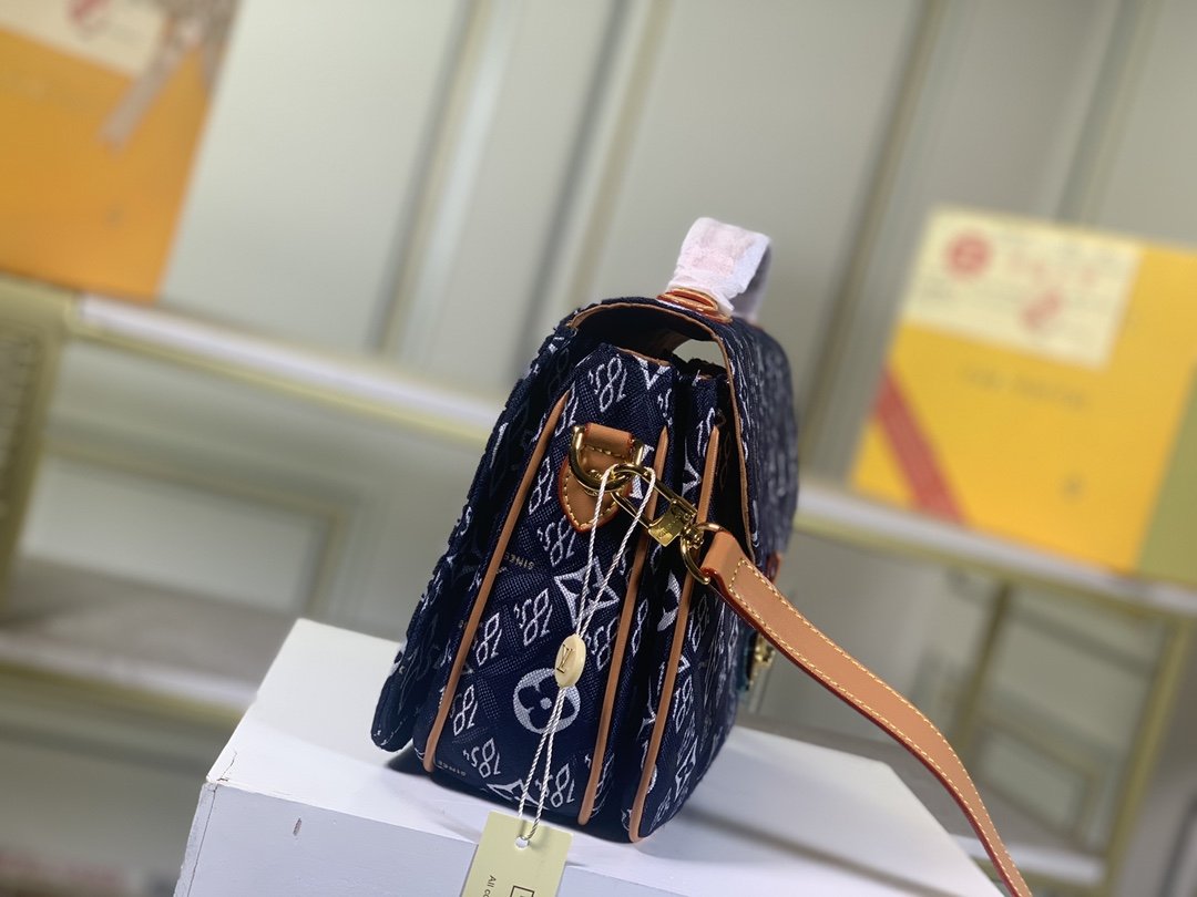 EN - New Arrival Bags LUV 111