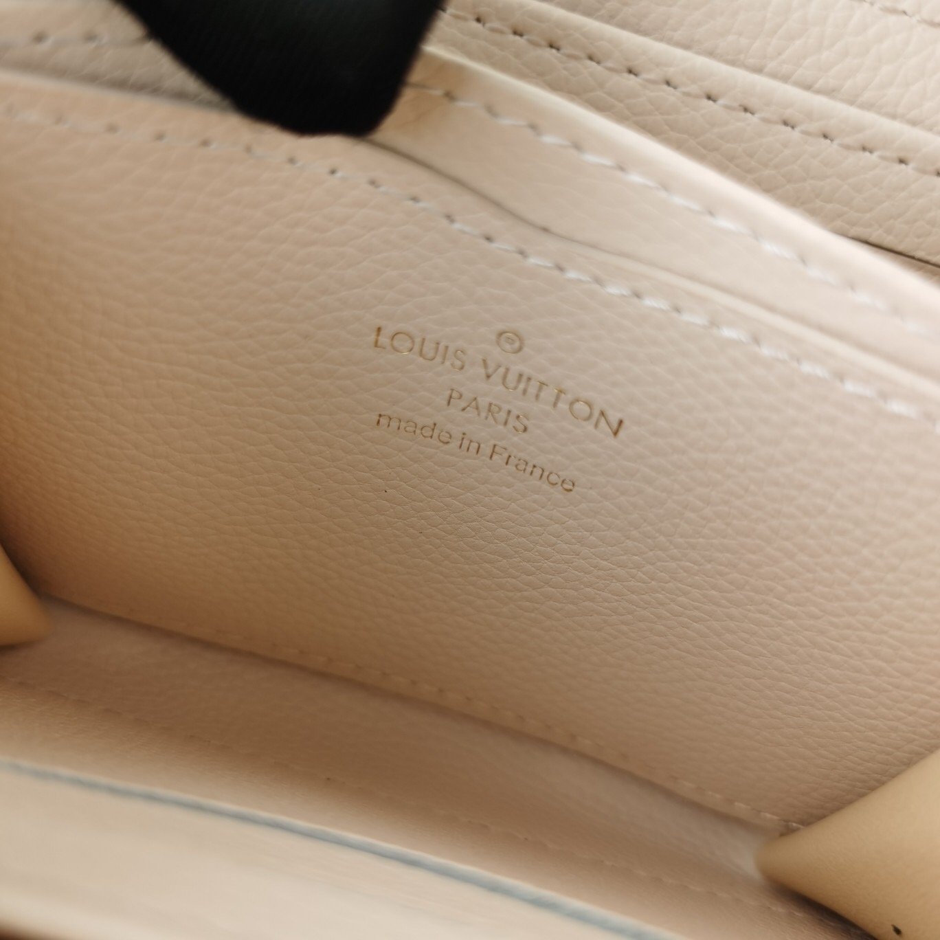 EN - New Arrival Wallet LUV 110