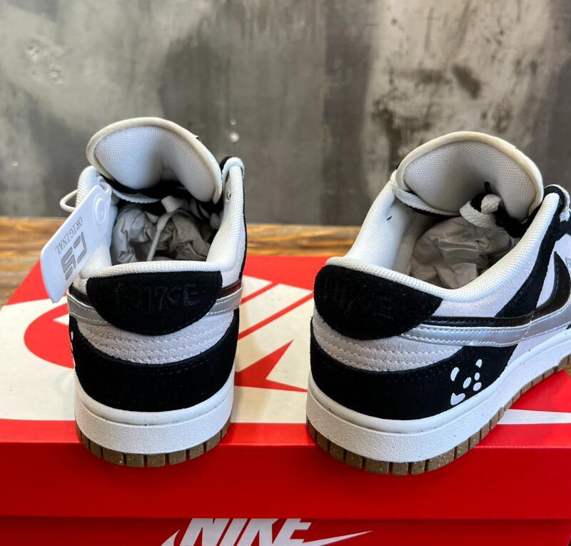 SAMC - NKE Shoes - 595