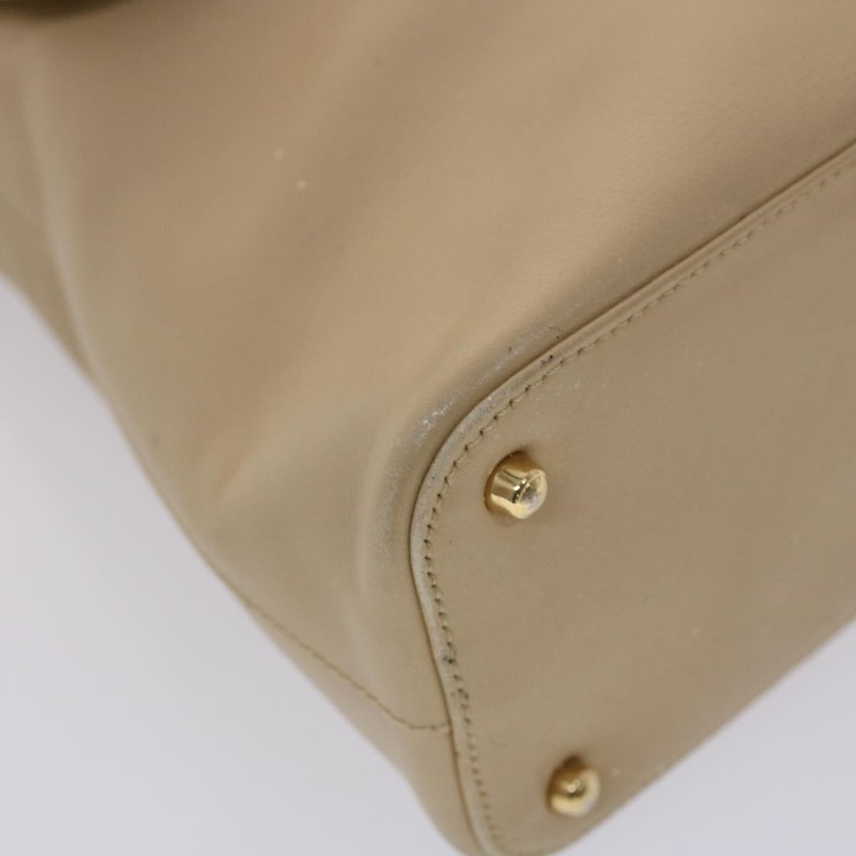GUCCI Chain Shoulder Bag Leather Beige 45996