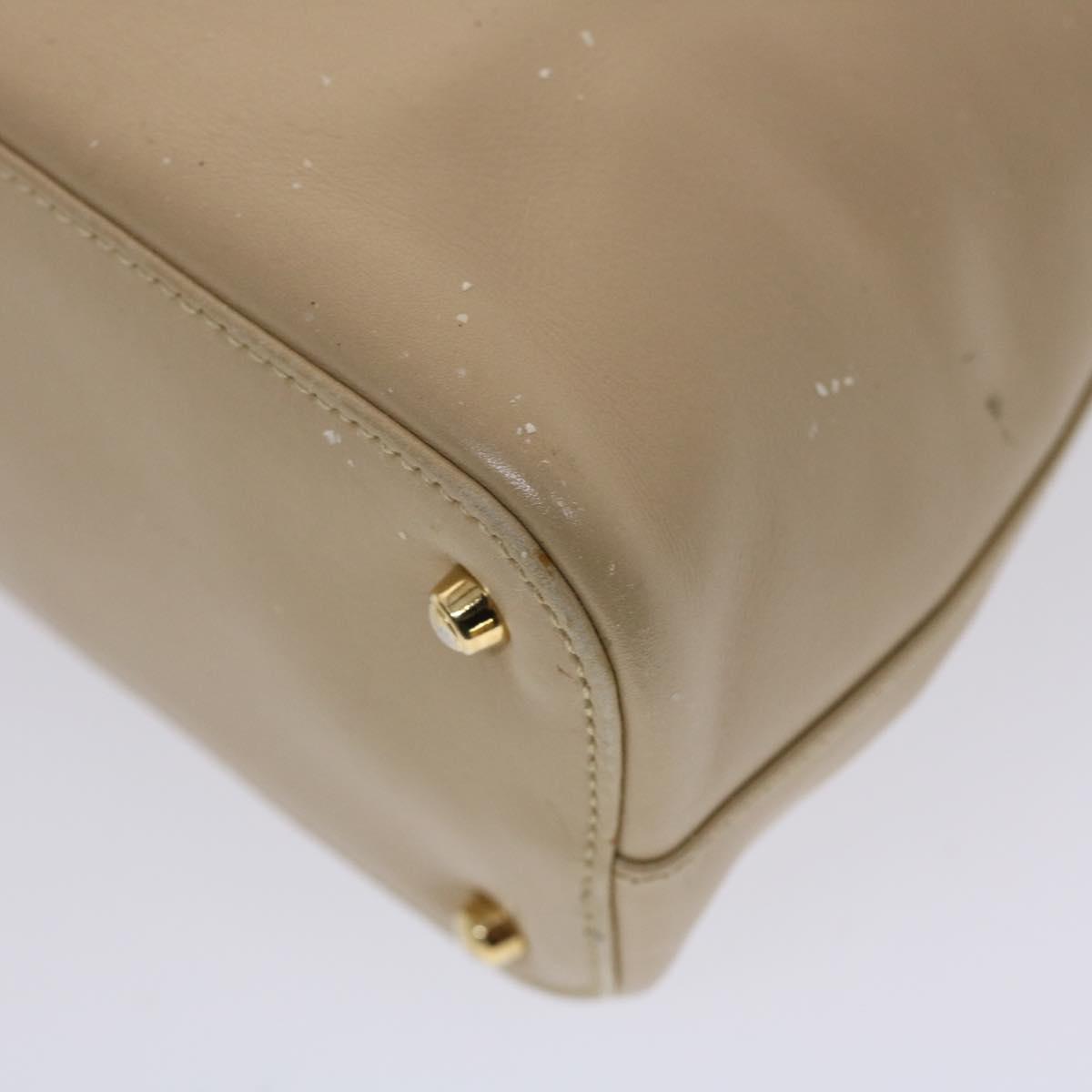 GUCCI Chain Shoulder Bag Leather Beige 45996