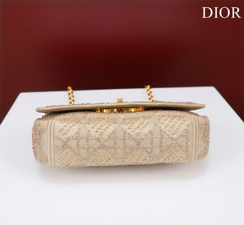 Glami Fashion - DIR Bags - 2014