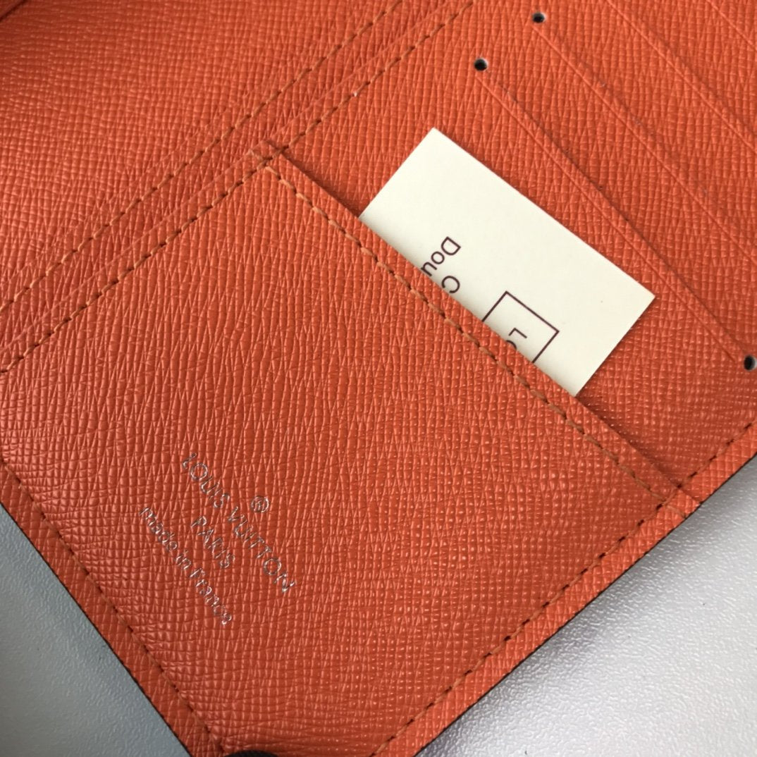 EN - New Arrival Wallet LUV 050