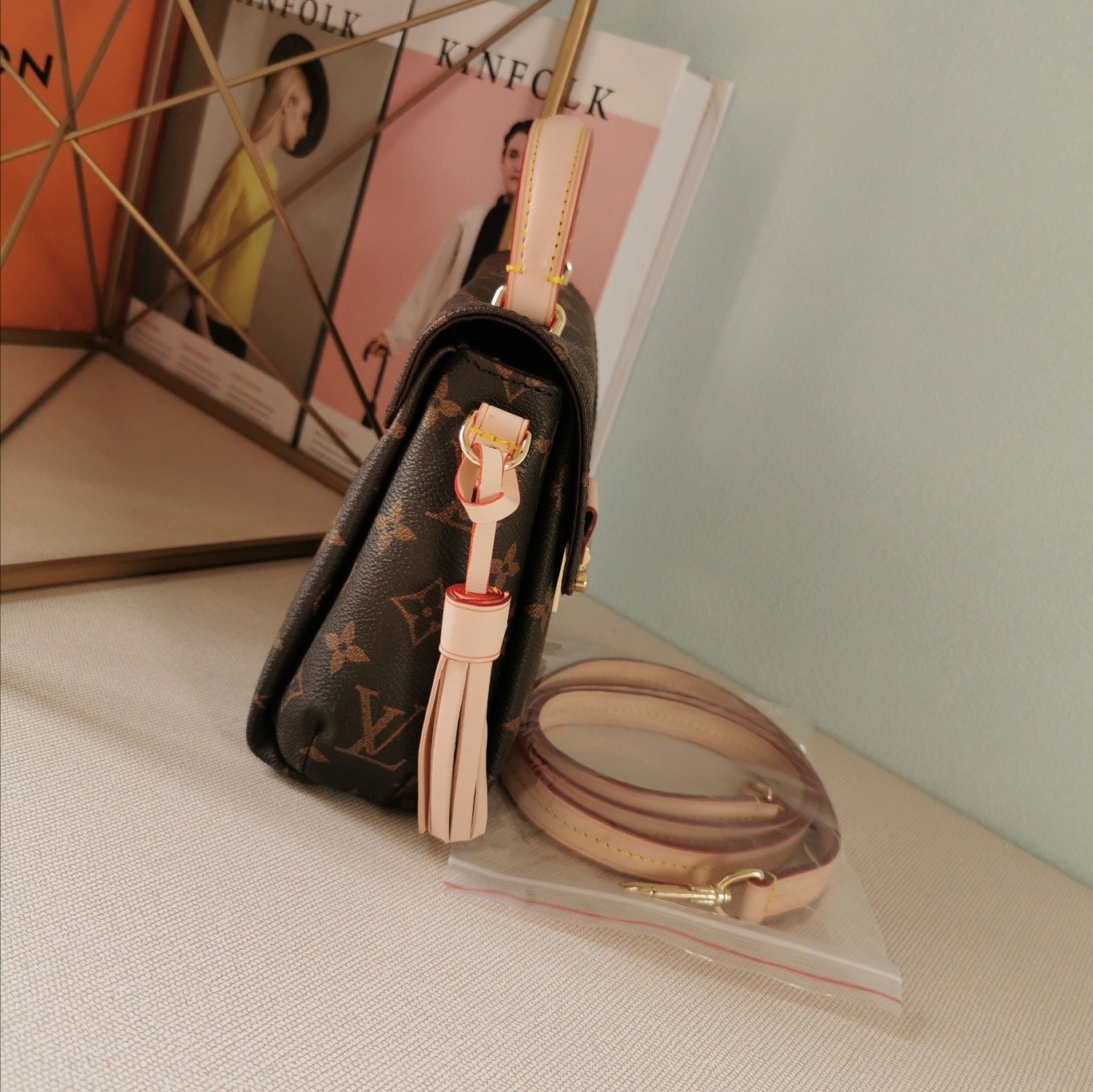 EN - New Arrival Bags LUV 255