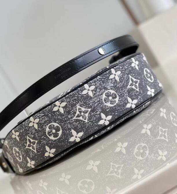 SAMC - LOV Bags - 1441