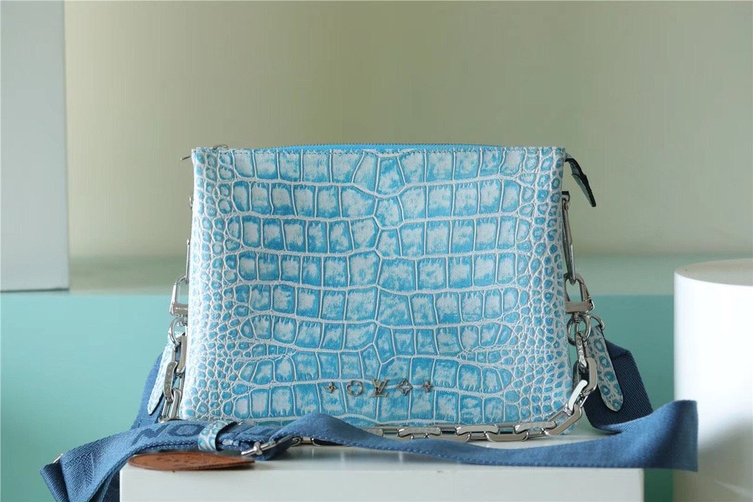 LV Coussin PM High Shiny Alligator Light Blue For Women,  Shoulder And Crossbody Bags 10.2n/26cm LVÃ‚Â 