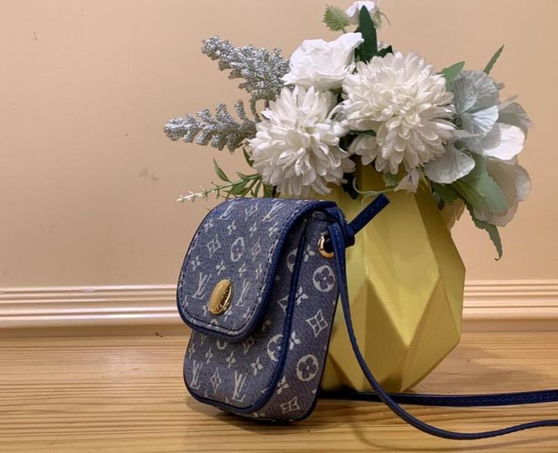 SAMC - LOV Bags - 930