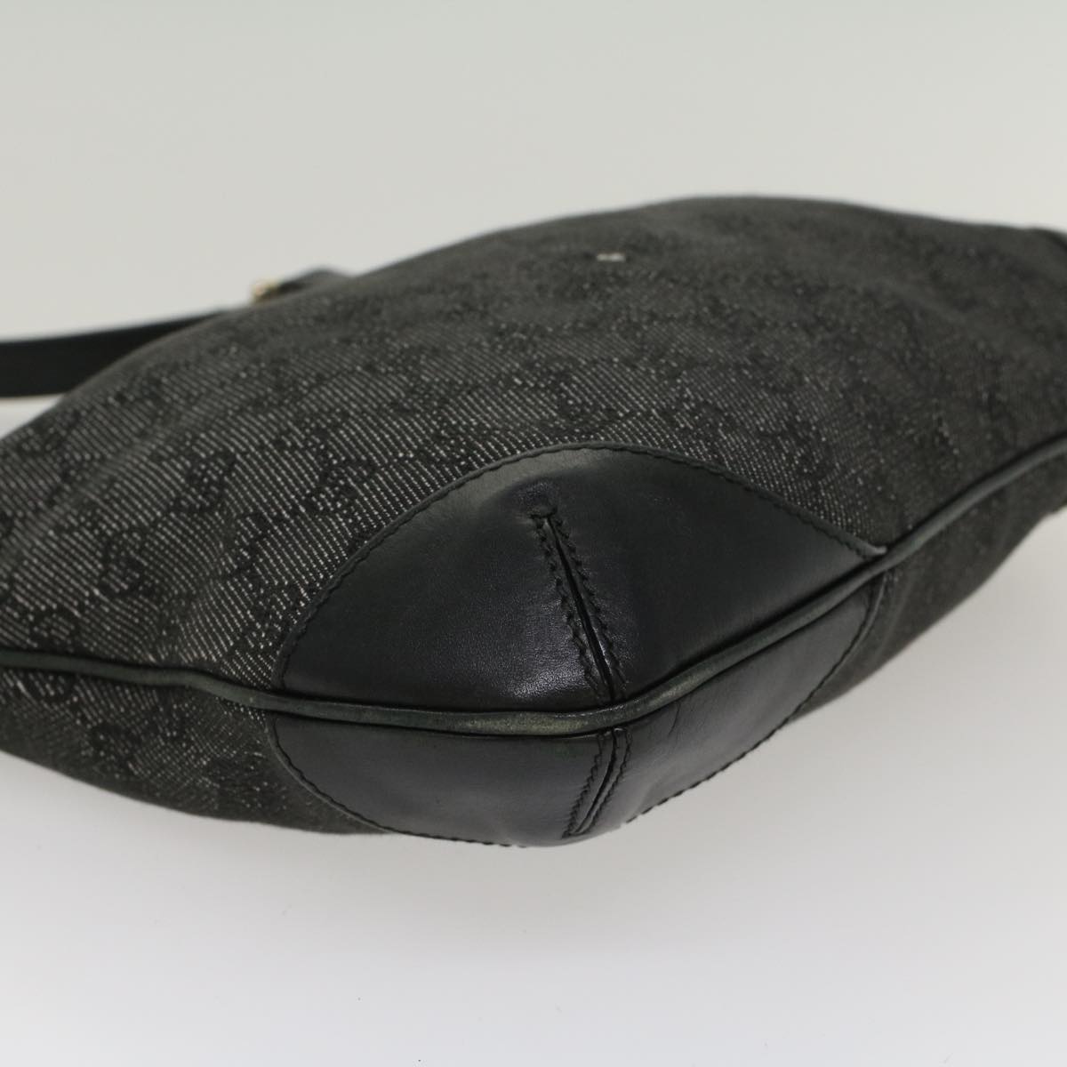 GUCCI GG Canvas Shoulder Bag Black 257296 47689