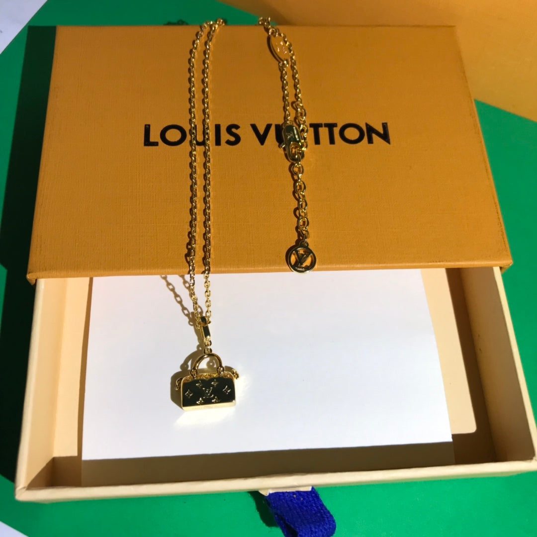 EN - Lux Necklace LUV027
