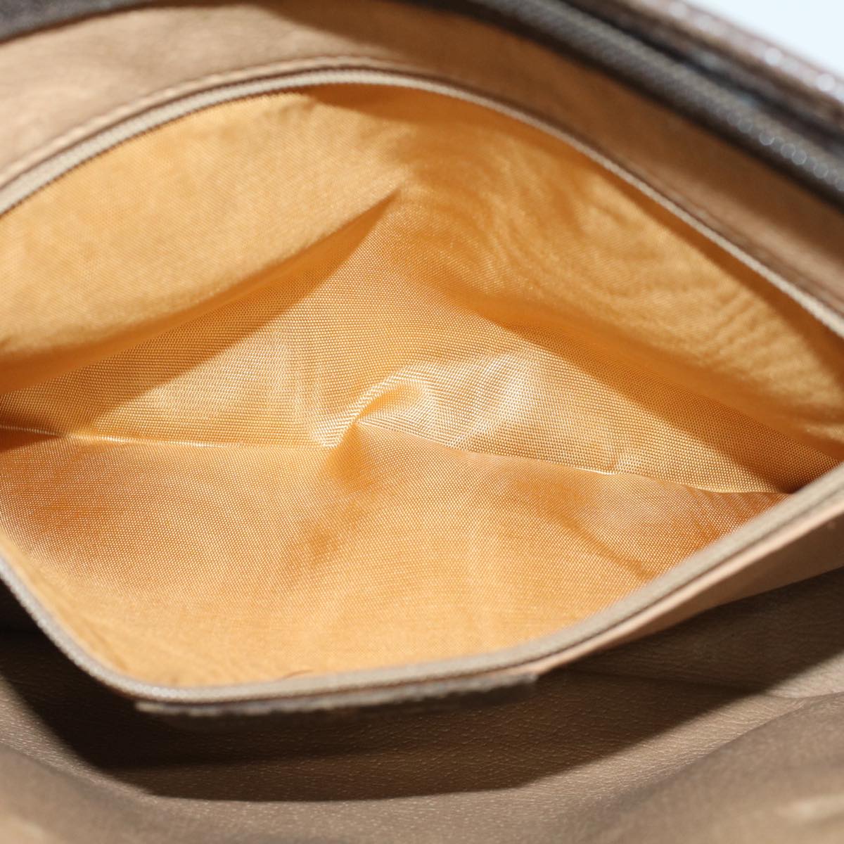 GUCCI GG Canvas Clutch Bag PVC Leather Beige 97.01.037 48147