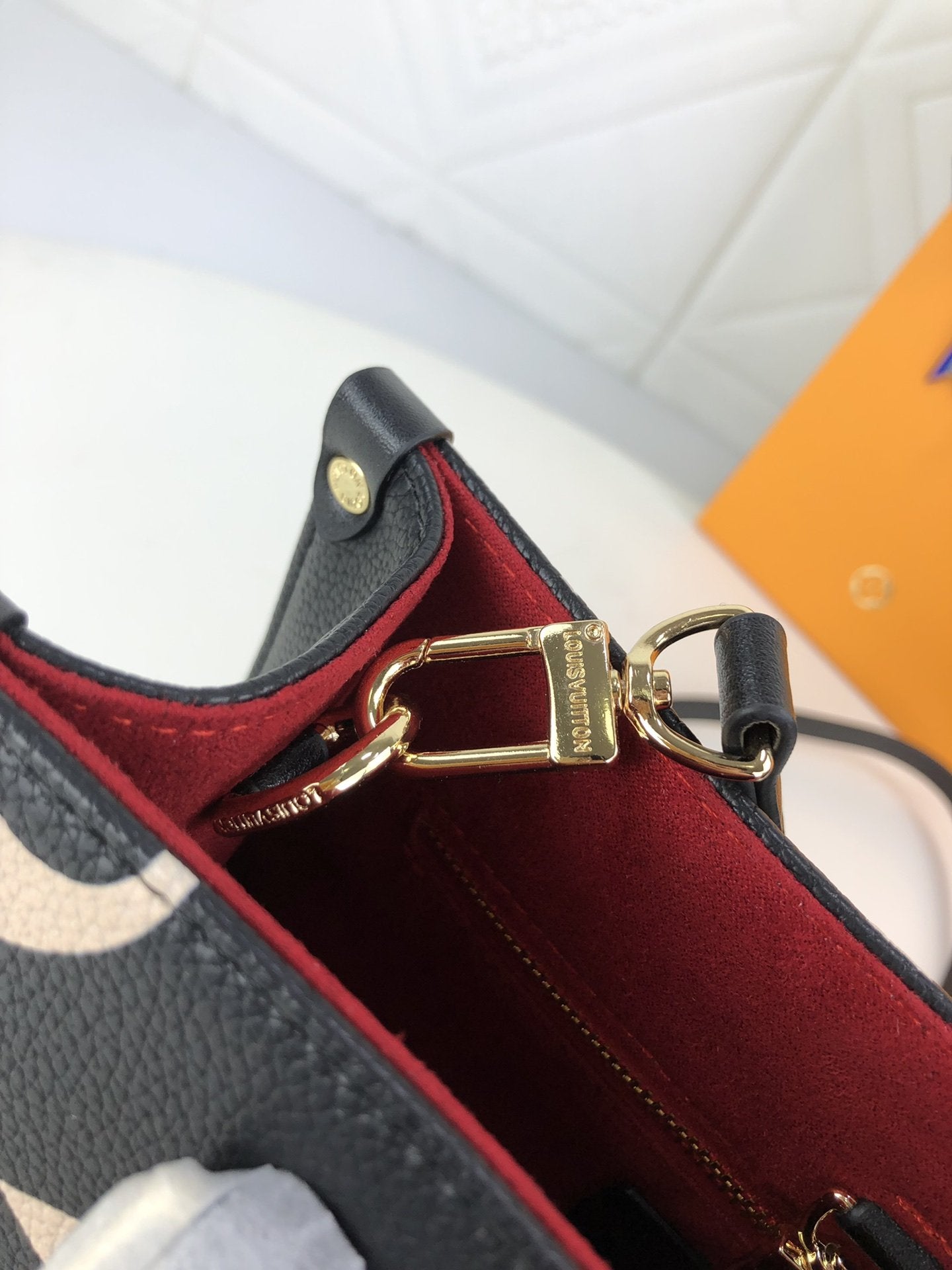 EN - New Arrival Bags LUV 106