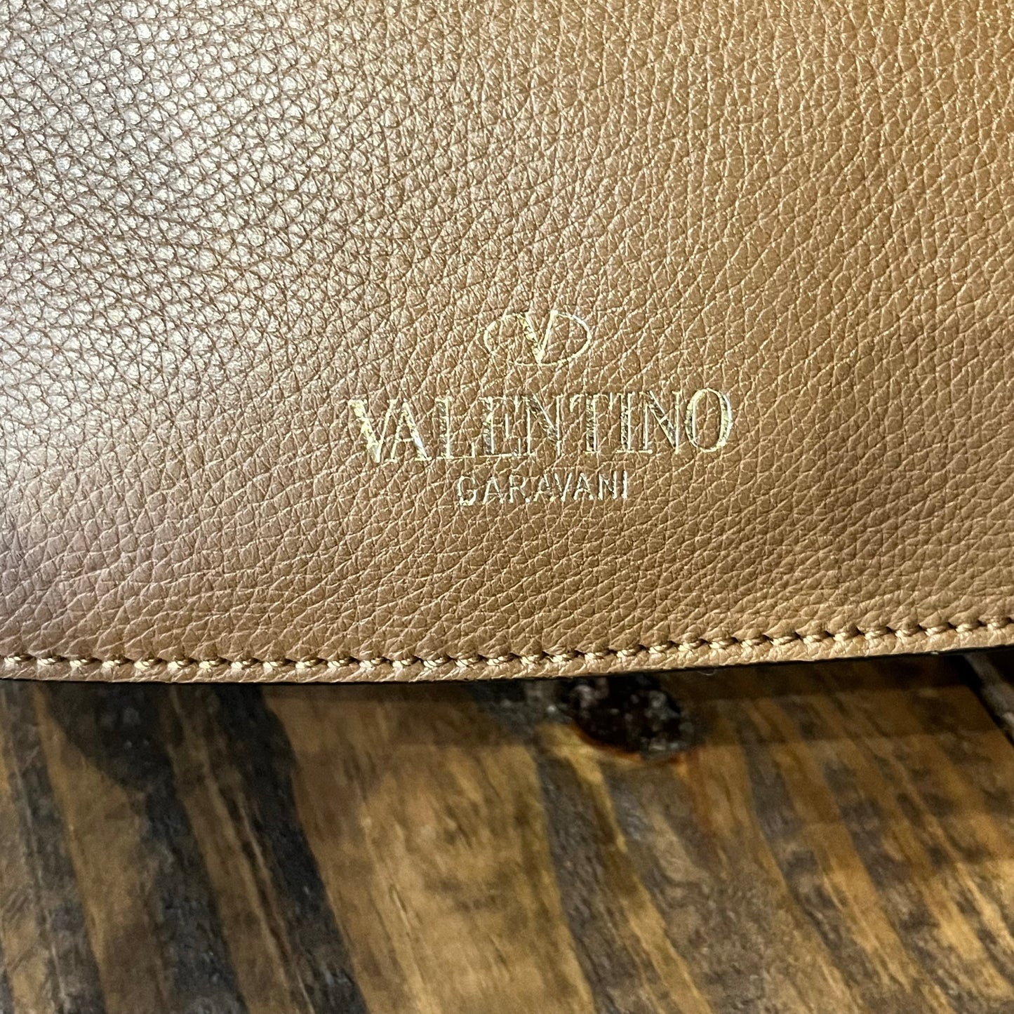 VALENTINO Band Rockstud Grained Calfskin Crossbody Bag ADI1194