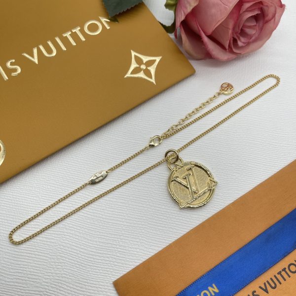 LV Necklaces 064