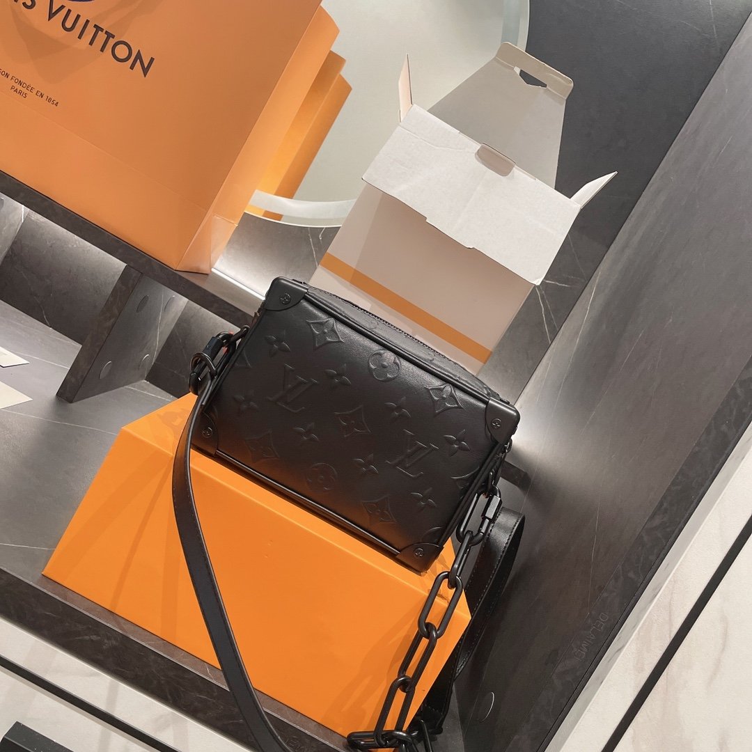 EN - New Arrival Bags LUV 504