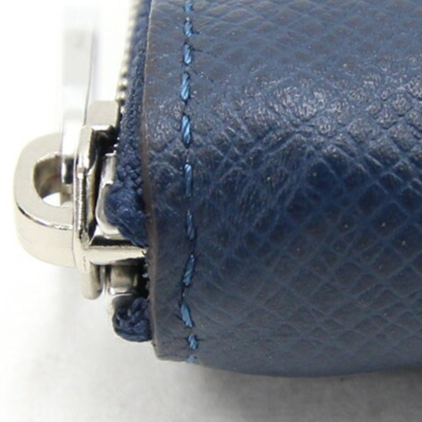 Louis Vuitton Zippy Wallet Vertical  Leather Wallet  ()