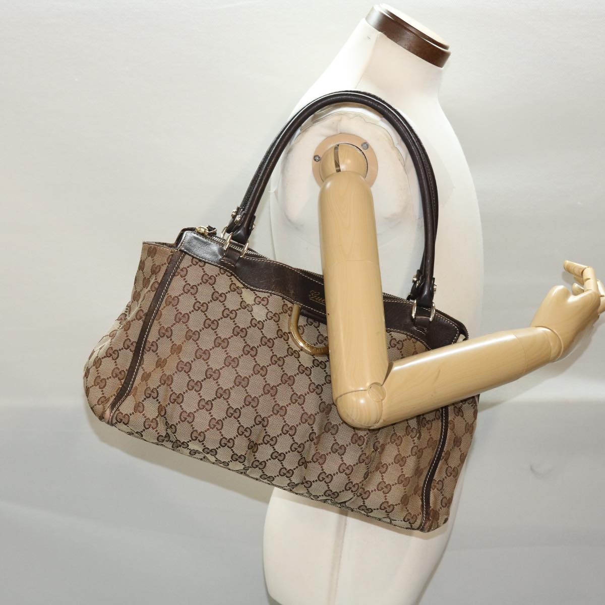 GUCCI GG Canvas Hand Bag Beige 189831002122 49599