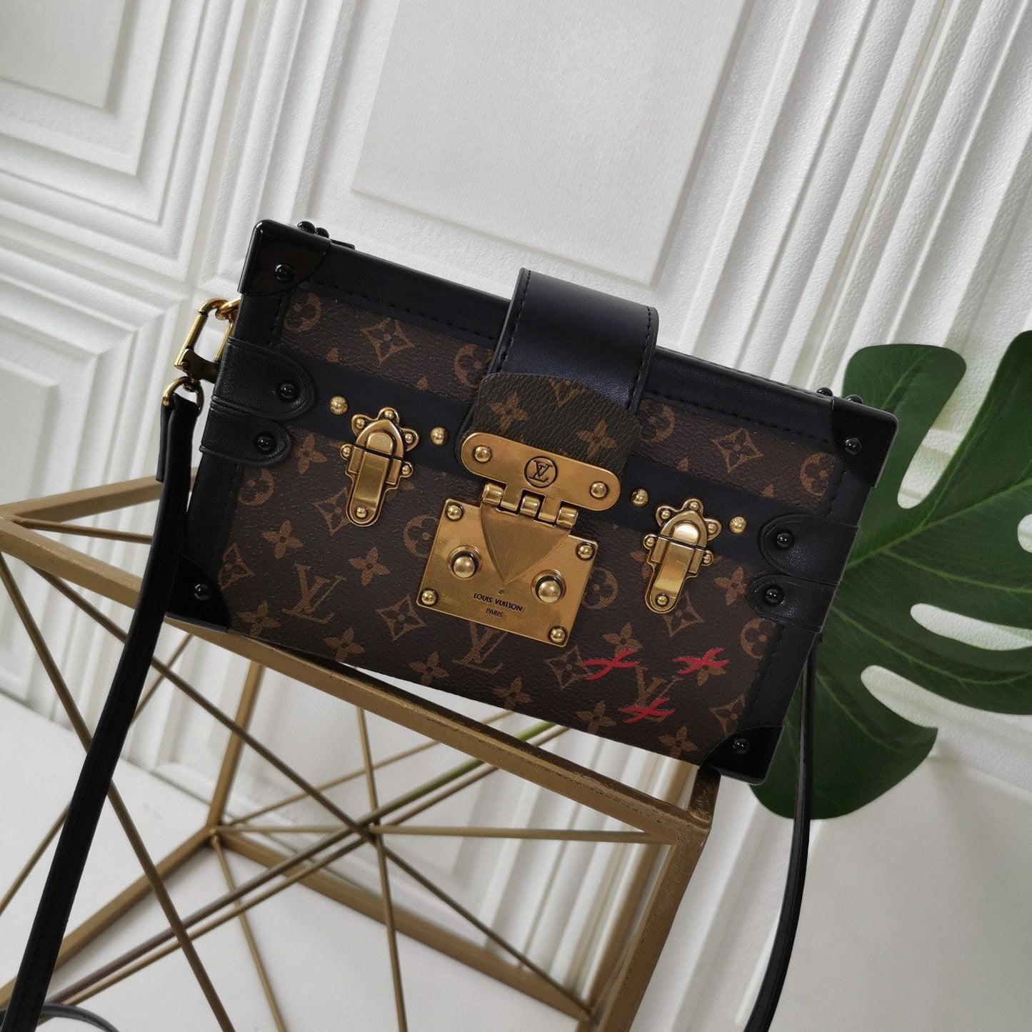 EN - New Arrival Bags LUV 239