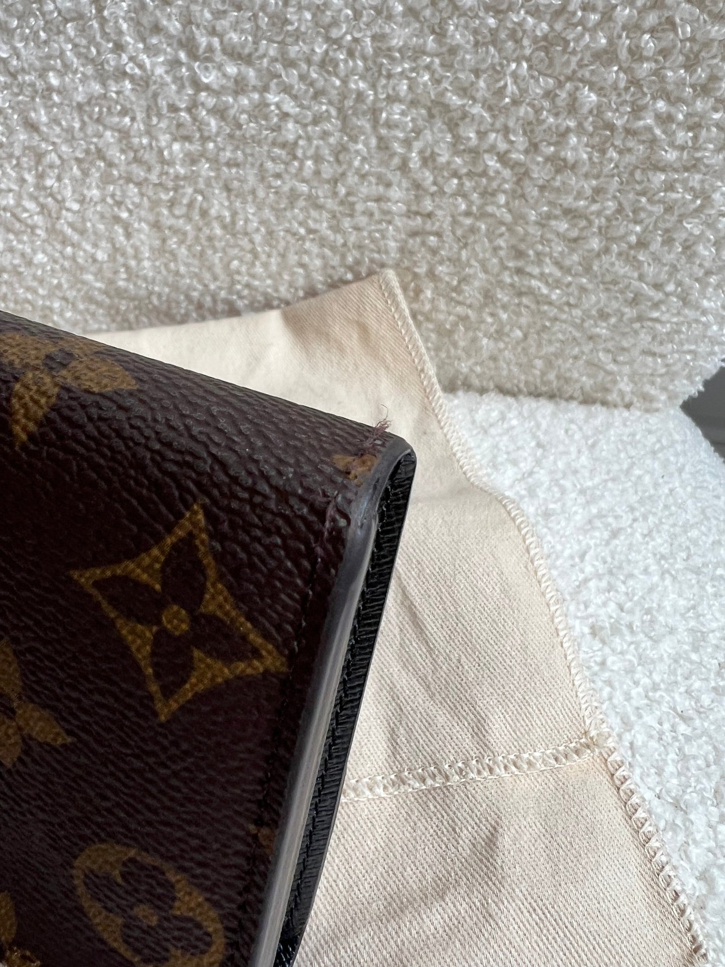 Louis Vuitton Sarah Wallet in reverse Monogram and Brown (RRP £550)