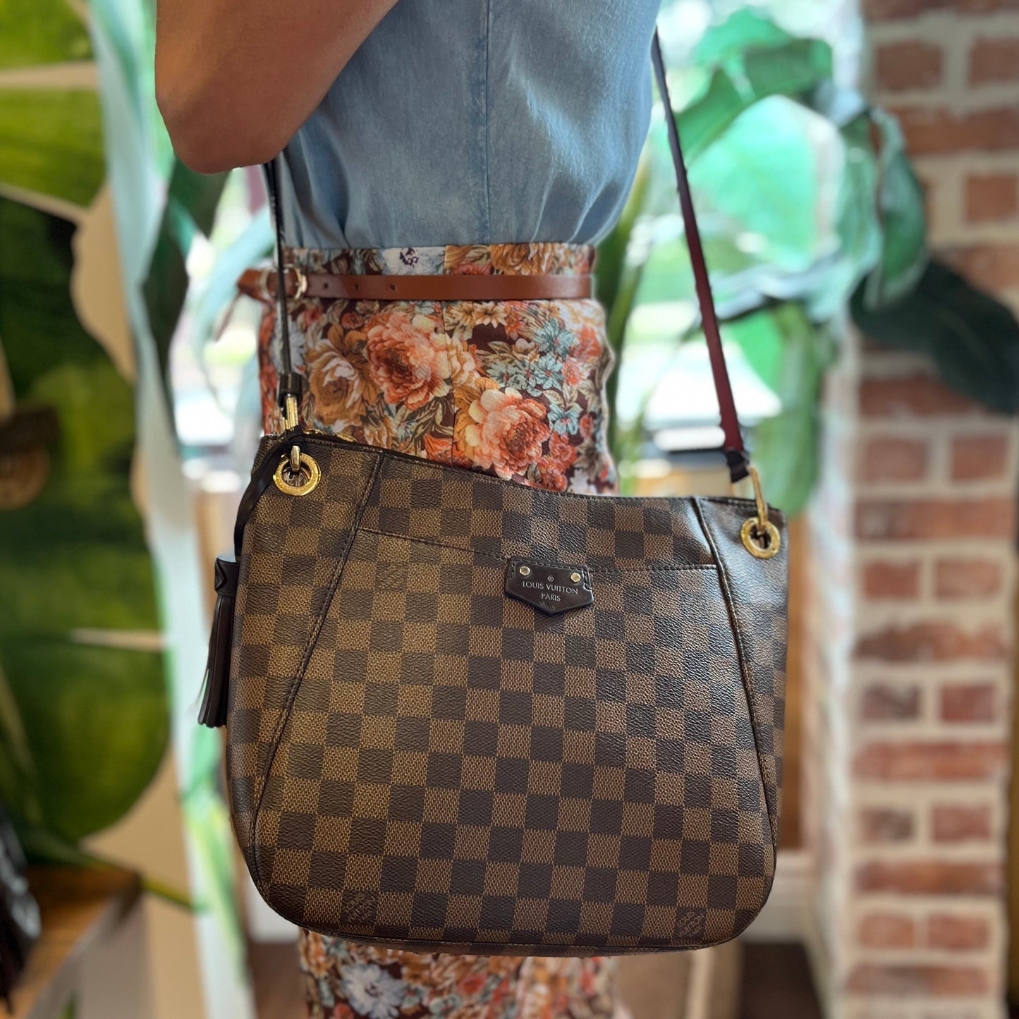LOUIS VUITTON South Bank Besace Damier Ebene Canvas Crossbody Bag