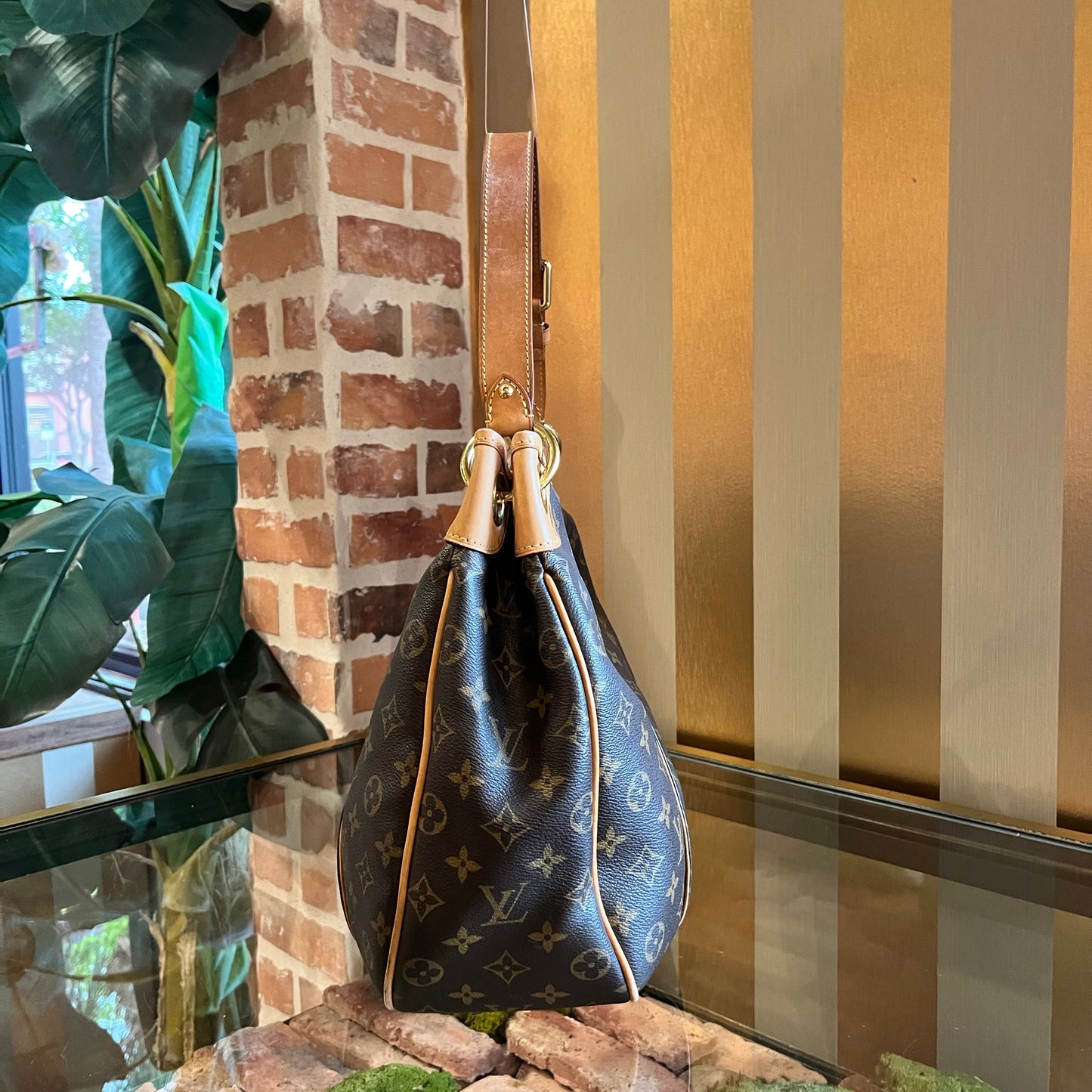 LOUIS VUITTON Monogram Canvas Galliera PM Bag