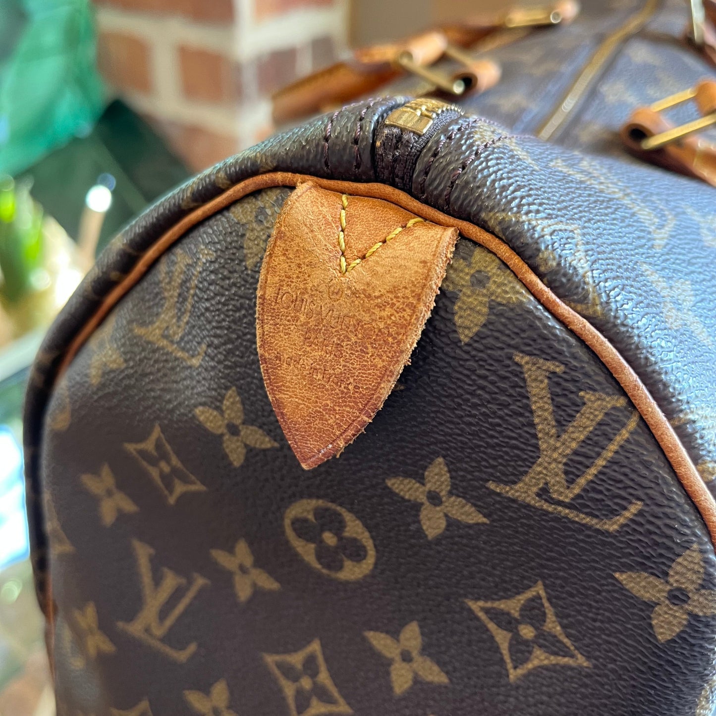 LOUIS VUITTON Vintage Monogram Canvas Speedy 40