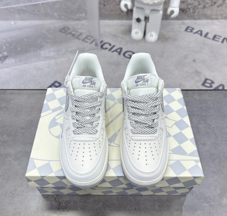 SAMC - NKE Shoes - 140