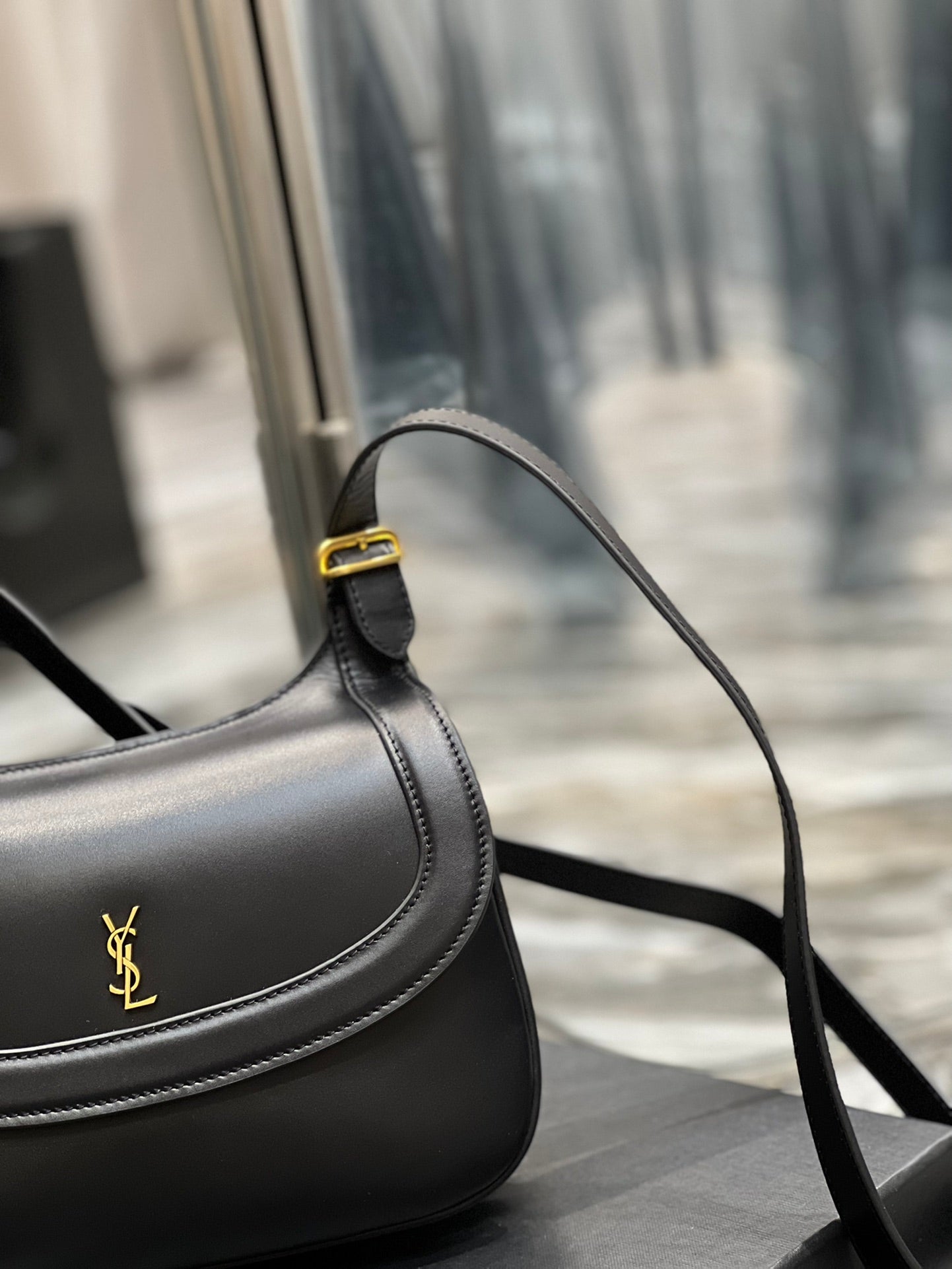 GLAMI Charlie MeGLAMIum Shoudler Bag Black For Women 9.1in/23cm YSl 6867422R20W1000