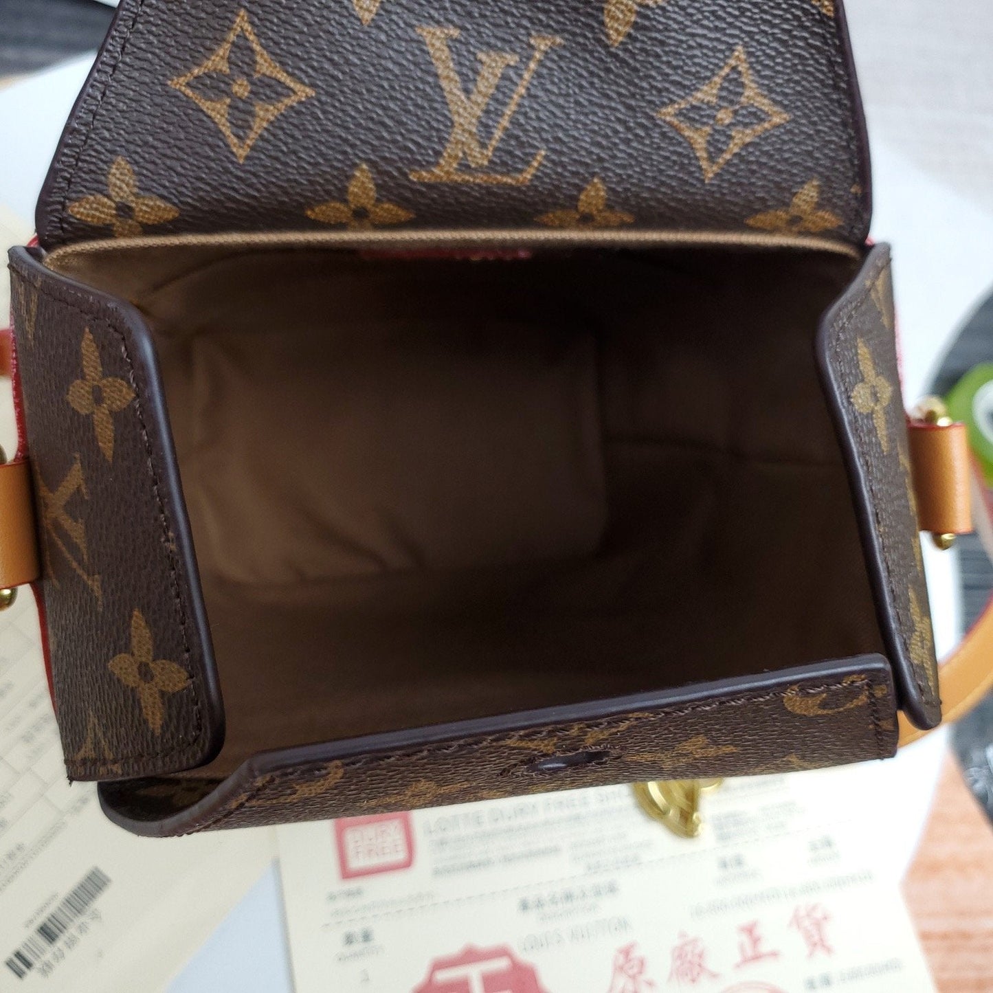 EN - New Arrival Bags LUV 221