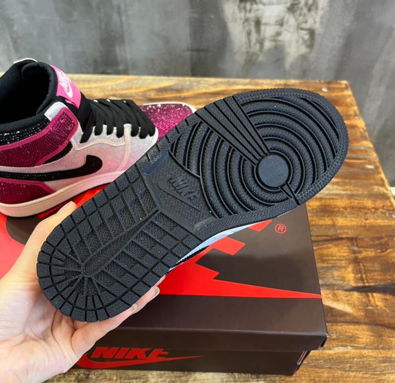 SAMC - NKE Shoes - 444