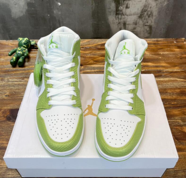 SAMC - NKE Shoes - 909