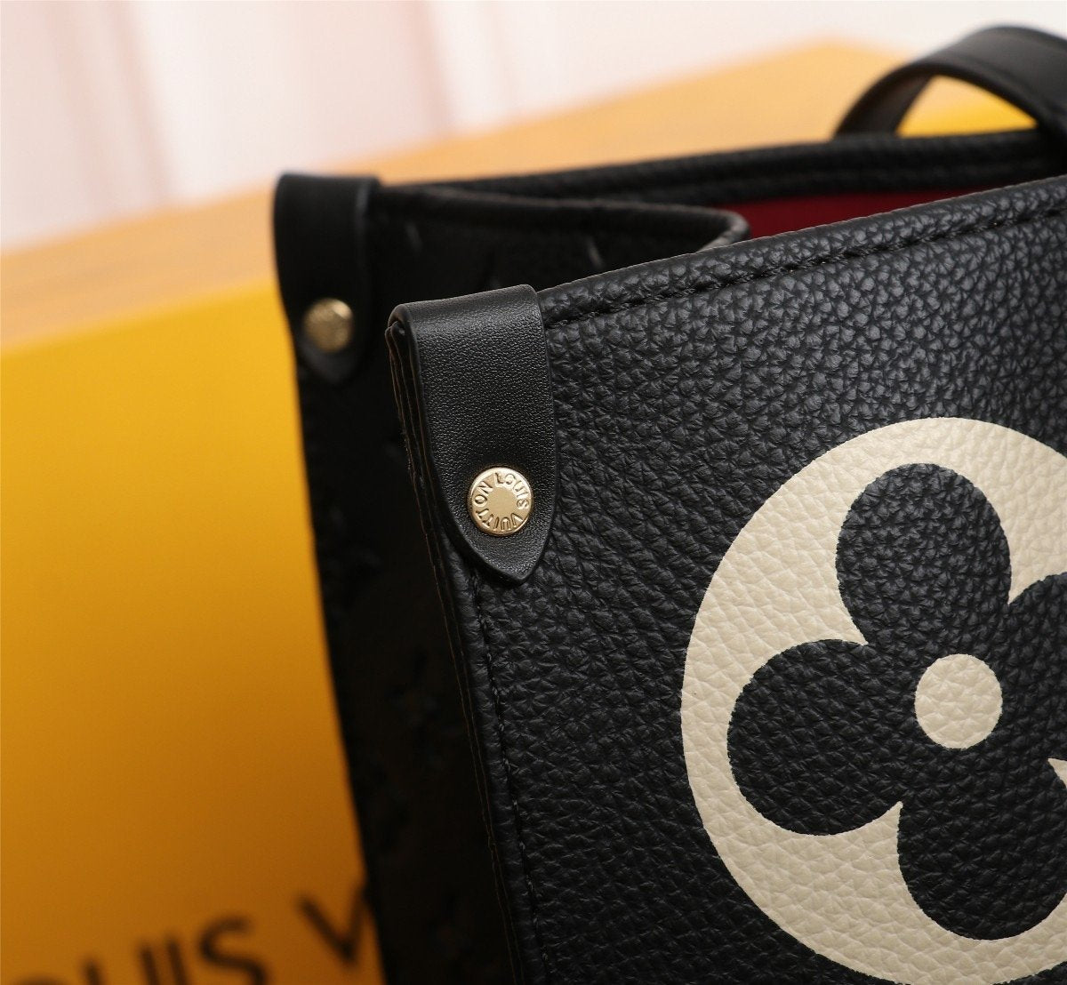 EN - New Arrival Bags LUV 034