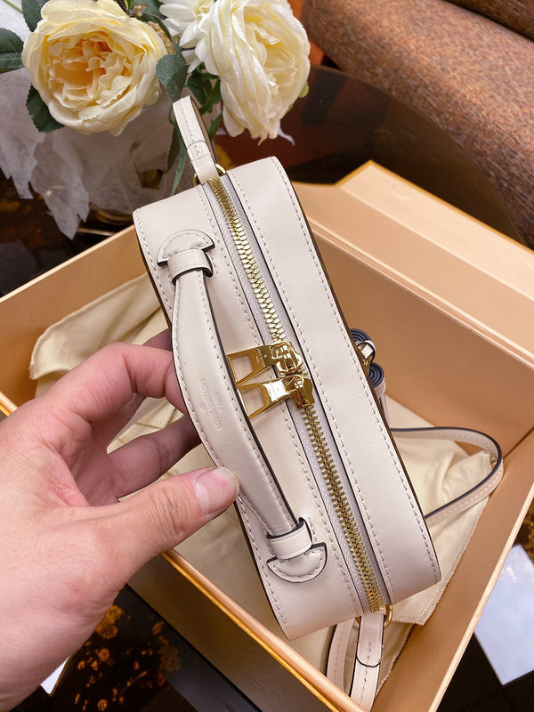 LOV2 Bags - Luxurious Bags  1055
