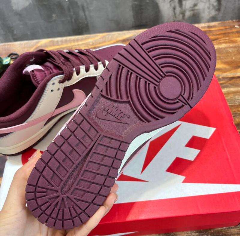 SAMC - NKE Shoes - 645