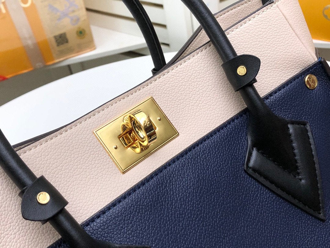 EN - New Arrival Bags LUV 043