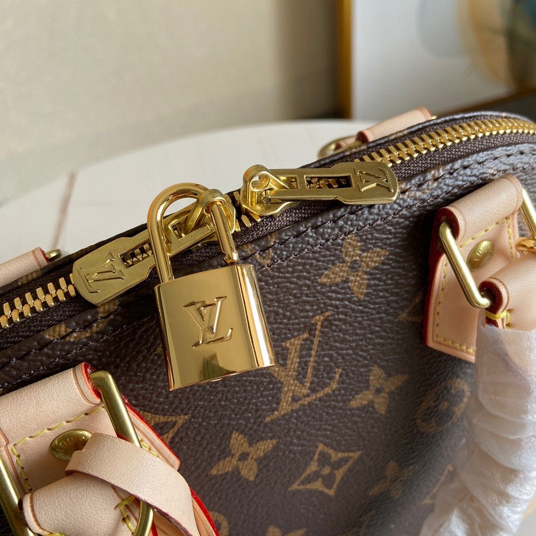 EN - New Arrival Bags LUV 143