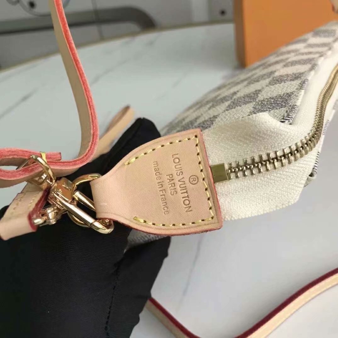 EN - New Arrival Bags LUV 140