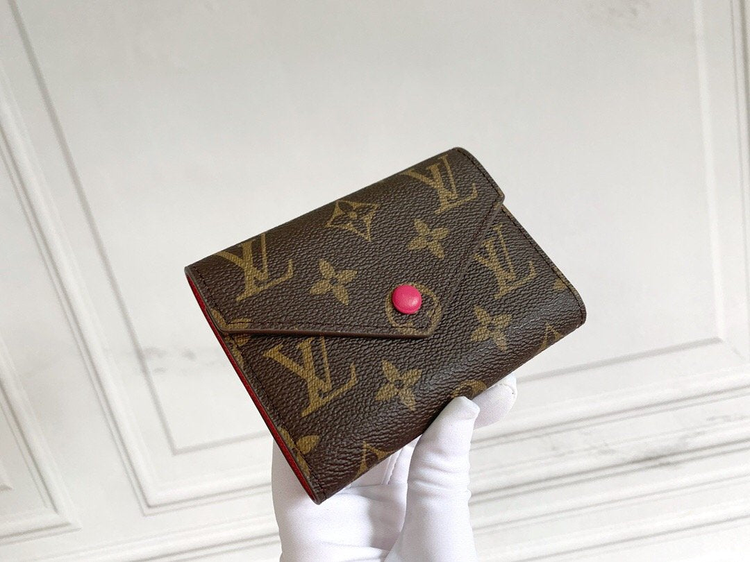 EN - New Arrival Wallet LUV 117