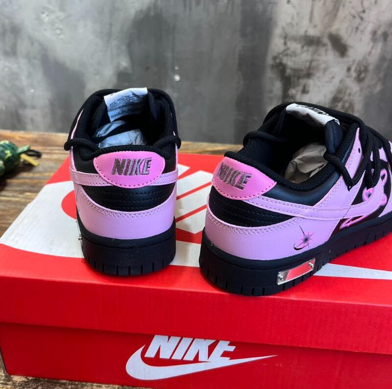 SAMC - NKE Shoes - 329