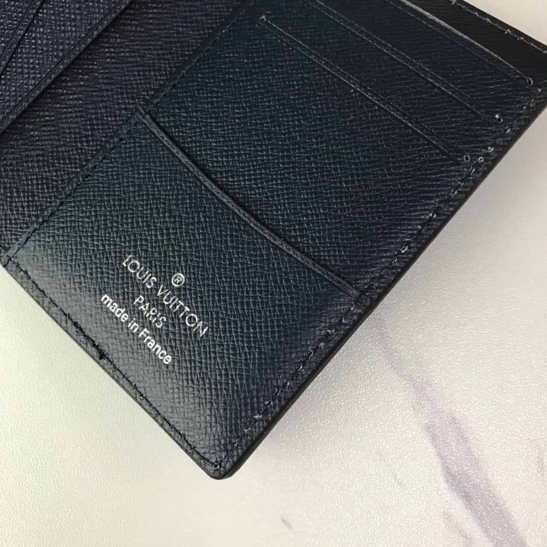 EN - New Arrival Wallet LUV 079