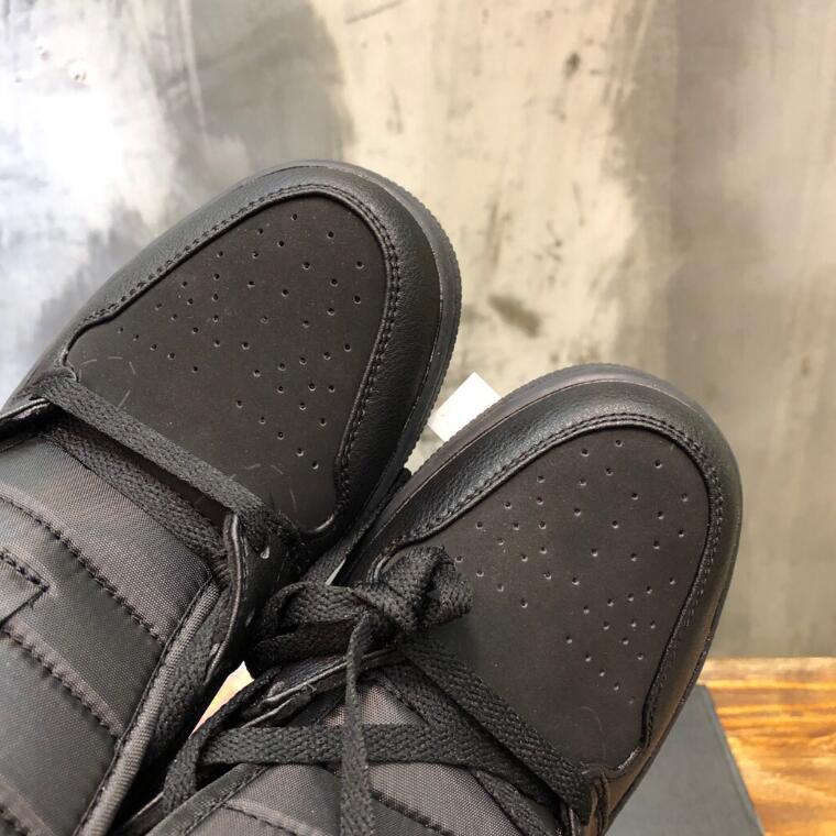 SAMC - NKE Shoes - 1873