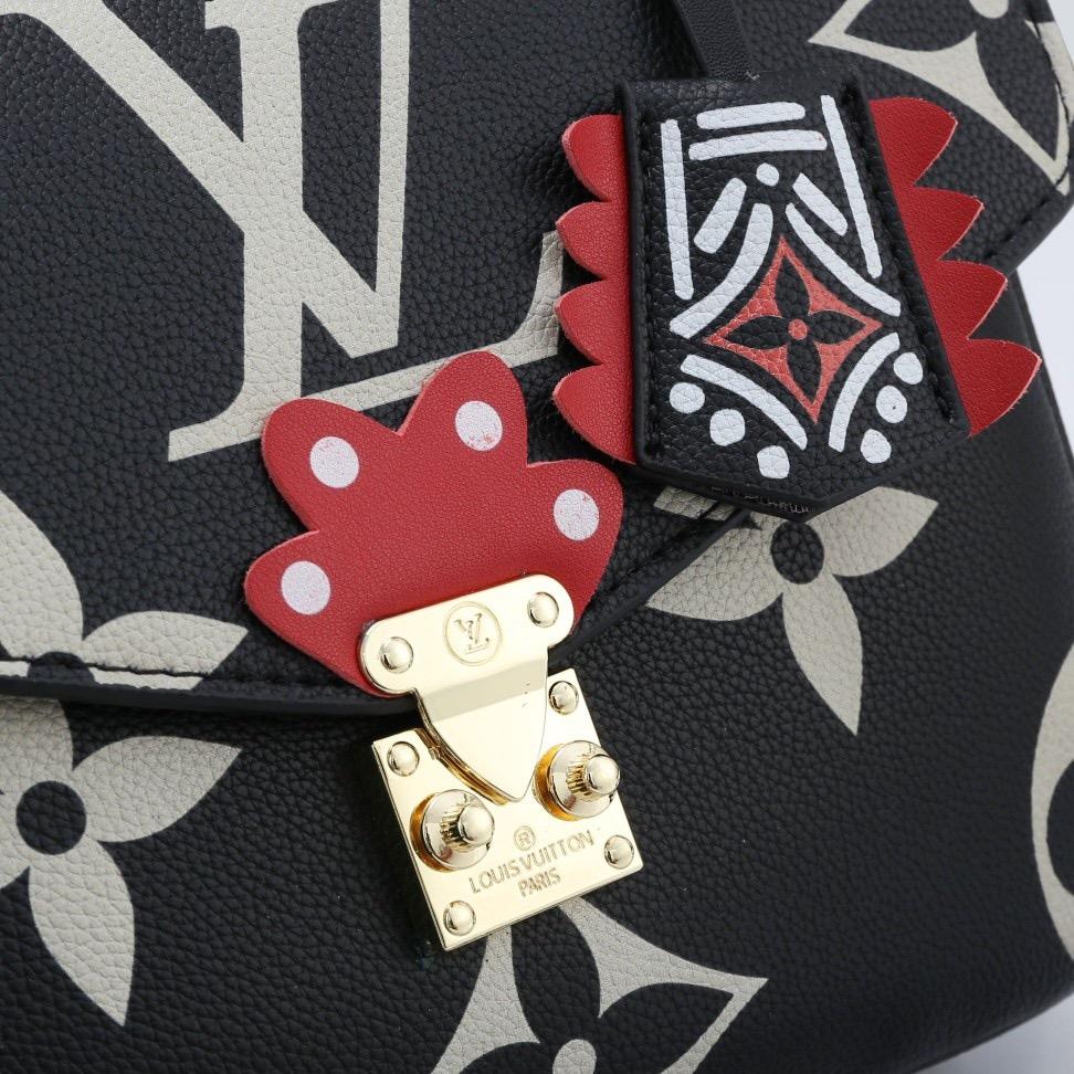 EN - New Arrival Bags LUV 041