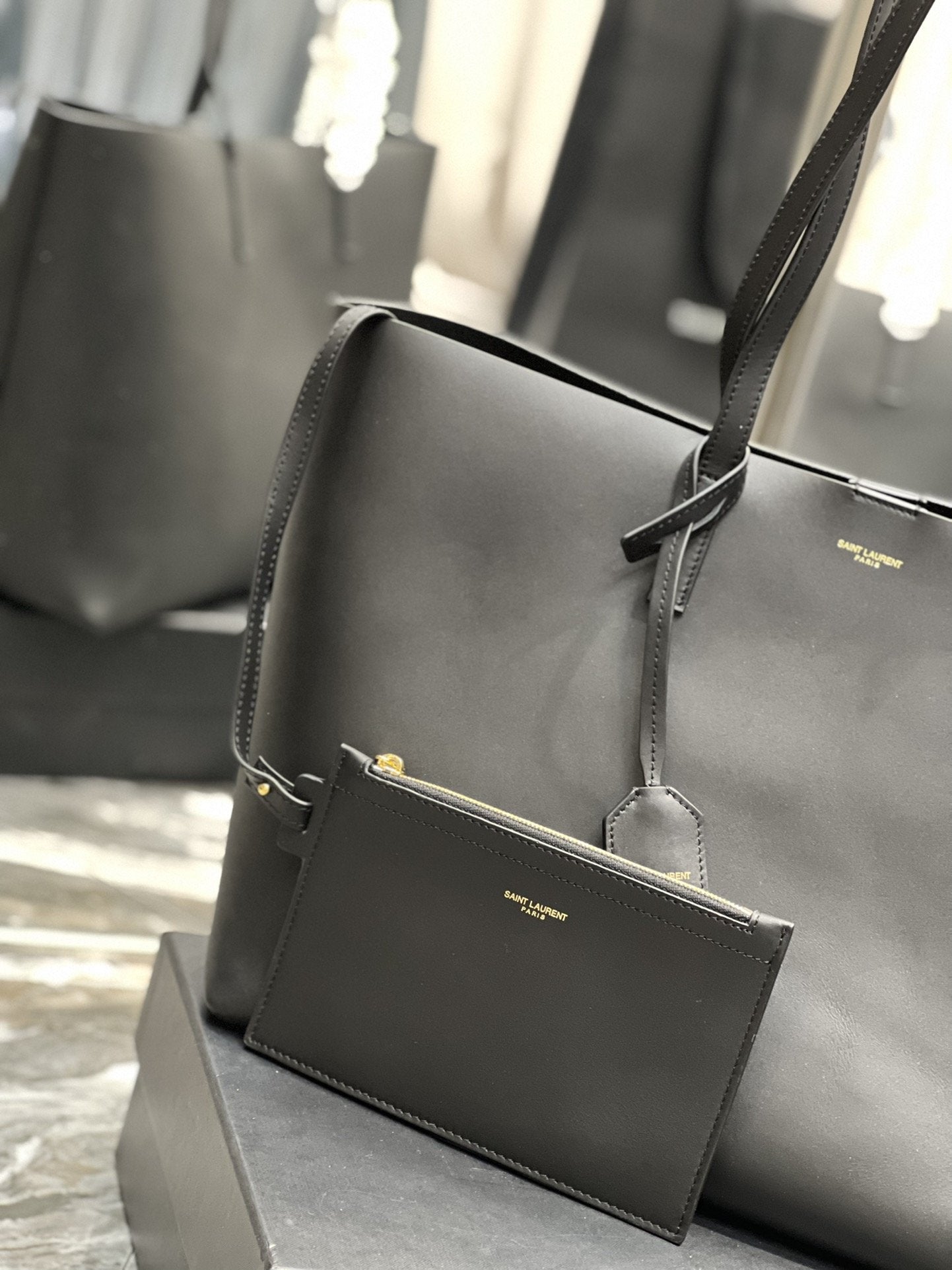 GLAMI Shopping E/W Tote Bag Black With Gold Hardware For Women 14.5in/38cm YSL 600281CSV0J1000
