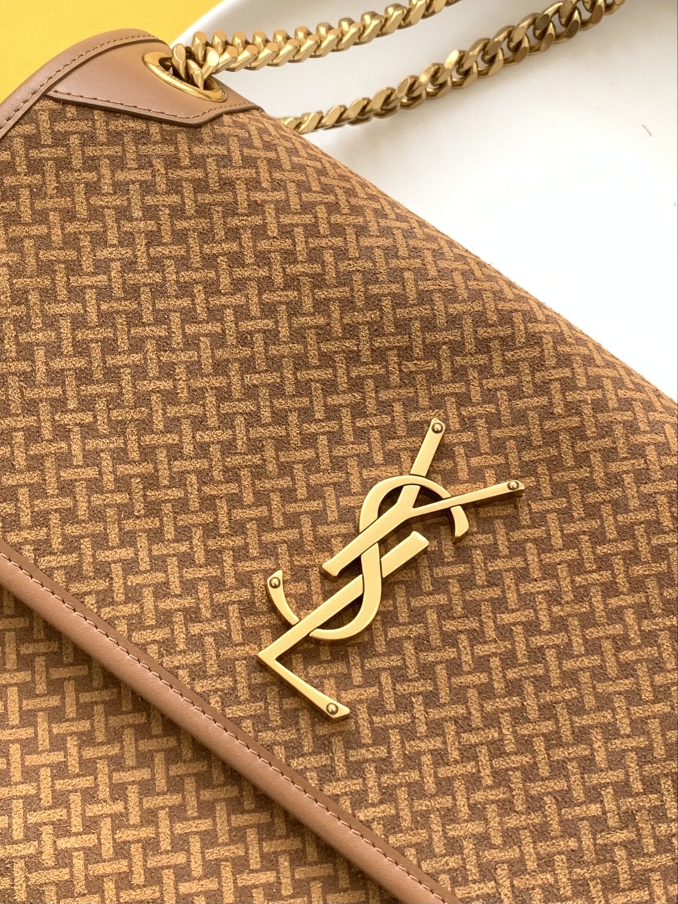 GLAMI Niki MeGLAMIum Chain Bag Brown In Vintage Crinkled With Gold Toned Hardware For Women 11in/28cm YSL