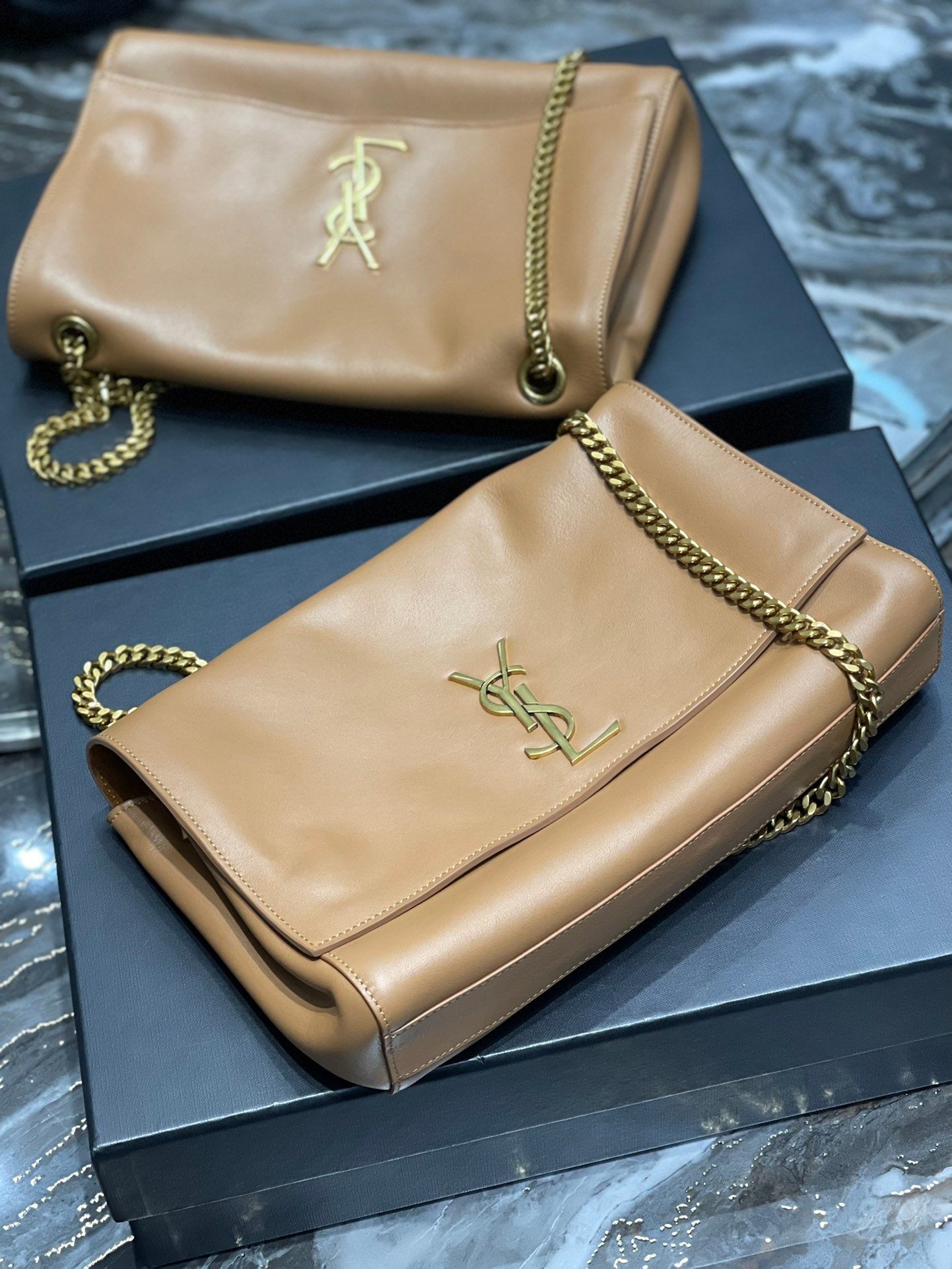 GLAMI Kate MeGLAMIum Reversible Chain Bag Brown In Suede With Gold Hardware For Women 11.2in/29cm YSL