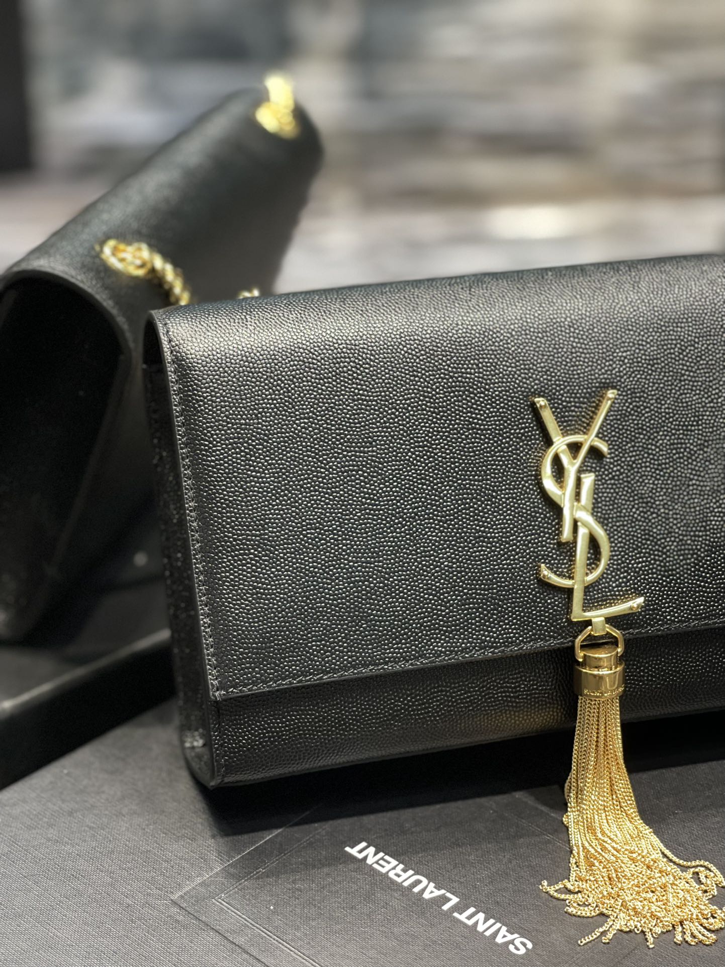 GLAMI Kata MeGLAMIum Chain Bag Black With Tassel For Women 9.4in/24cm YSL 354119BOW0J1000
