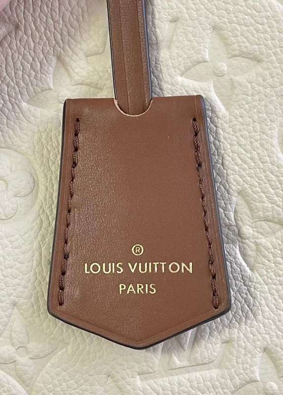 LOV2 Bags - Luxurious Bags  1113
