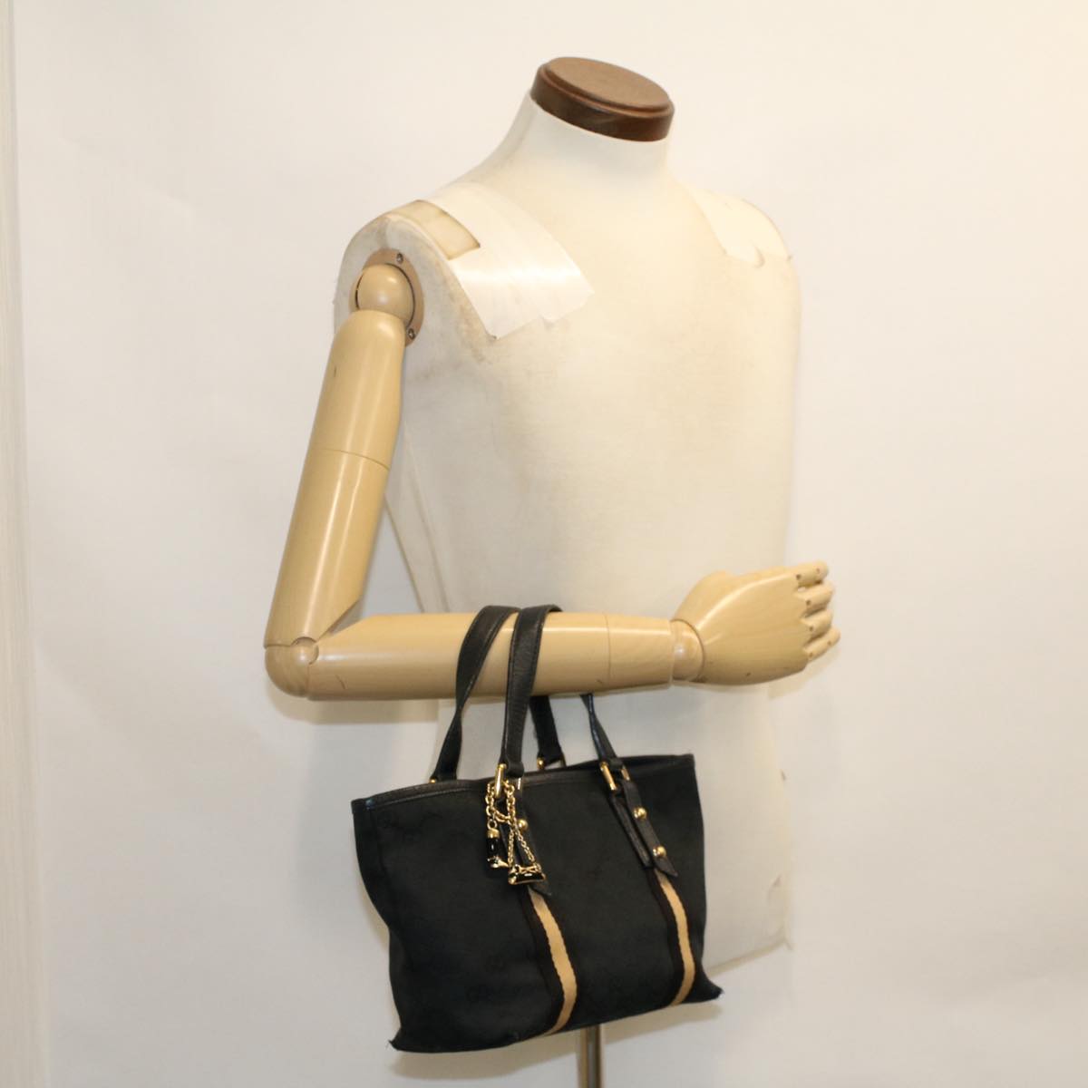 GUCCI GG Canvas Sherry Line Hand Bag Black White 139261 50162