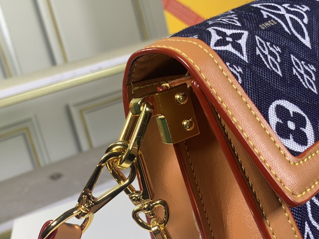 EN - New Arrival Bags LUV 109
