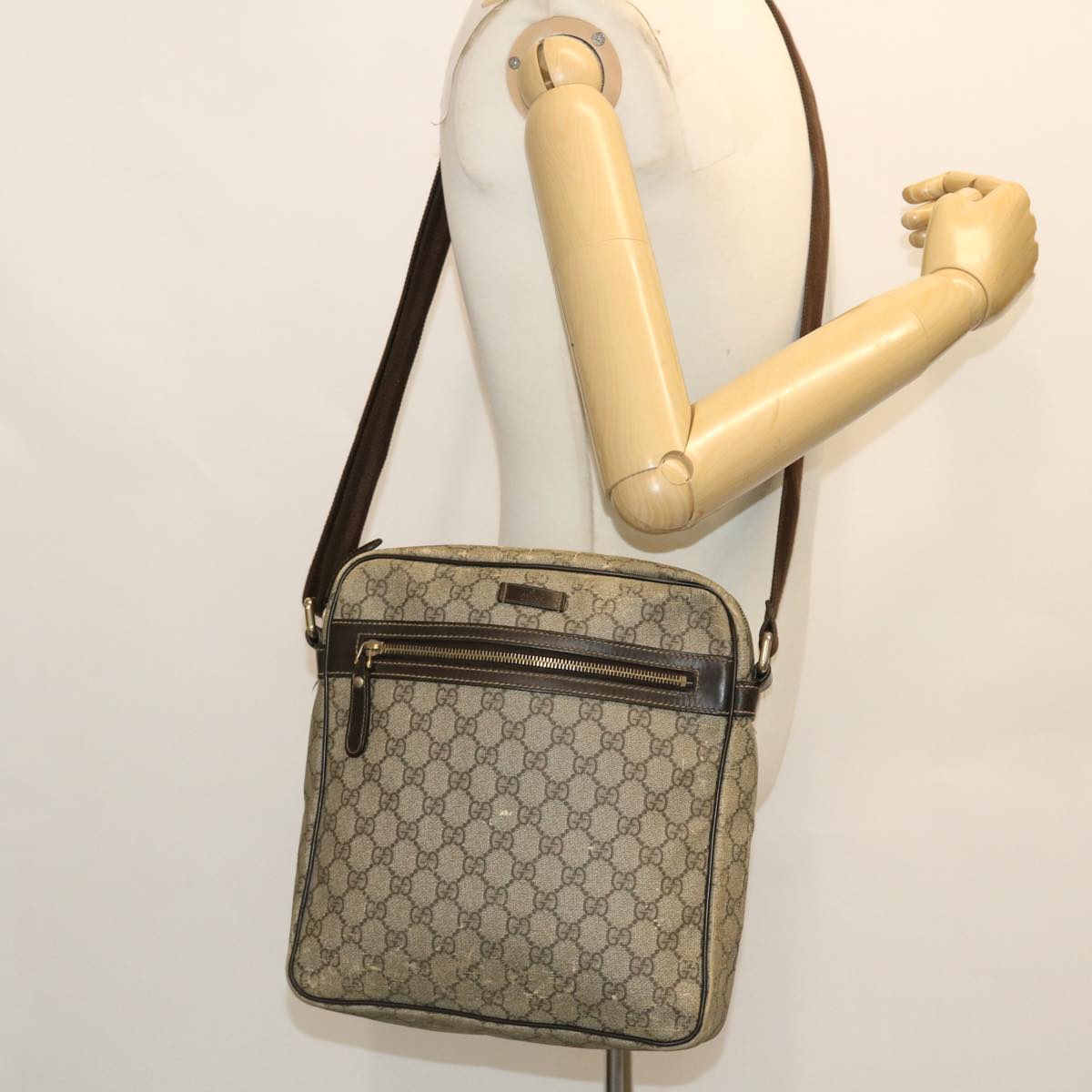 GUCCI GG Supreme Shoulder Bag PVC Leather Beige 201448 520981 50987
